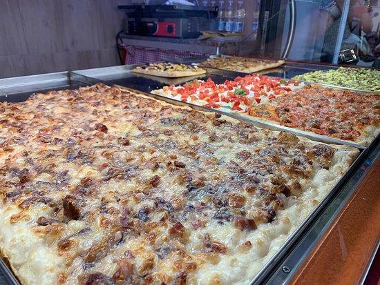 Lola Pizza since 2002